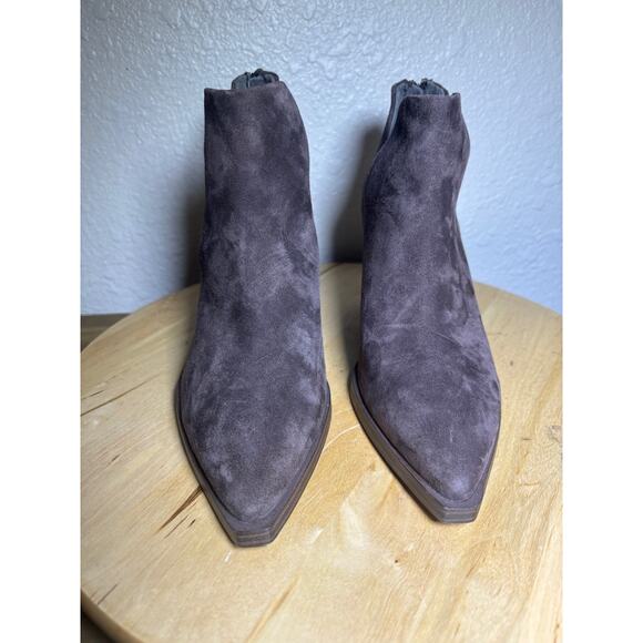 Vince Camuto Dark Brown Suede Leather Gigietta Ankle Booties NWOT size 7.5 - Picture 9 of 9